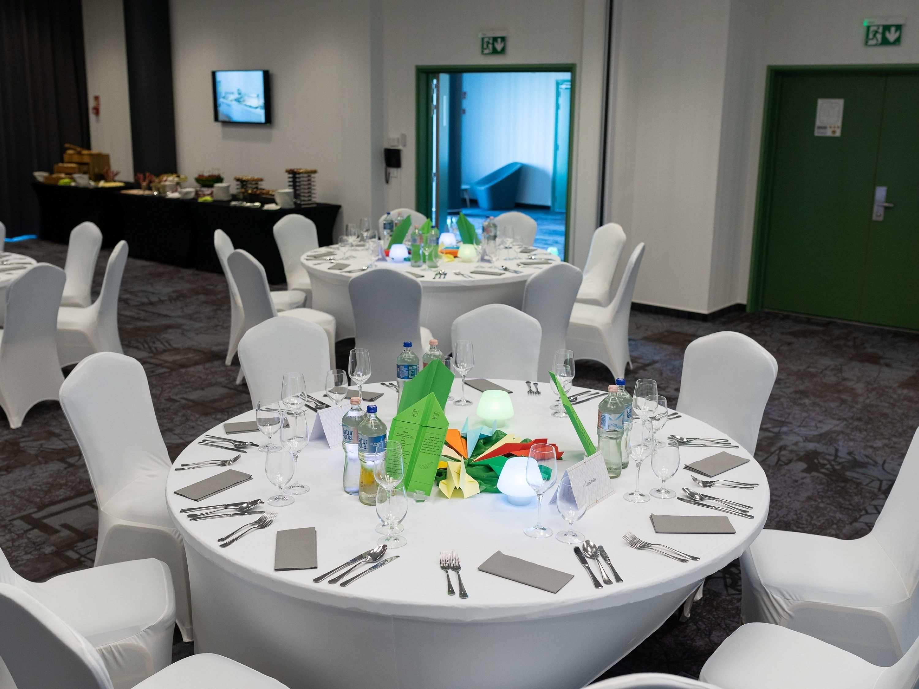 Hotel Ibis Styles Budapest Airport 3*
